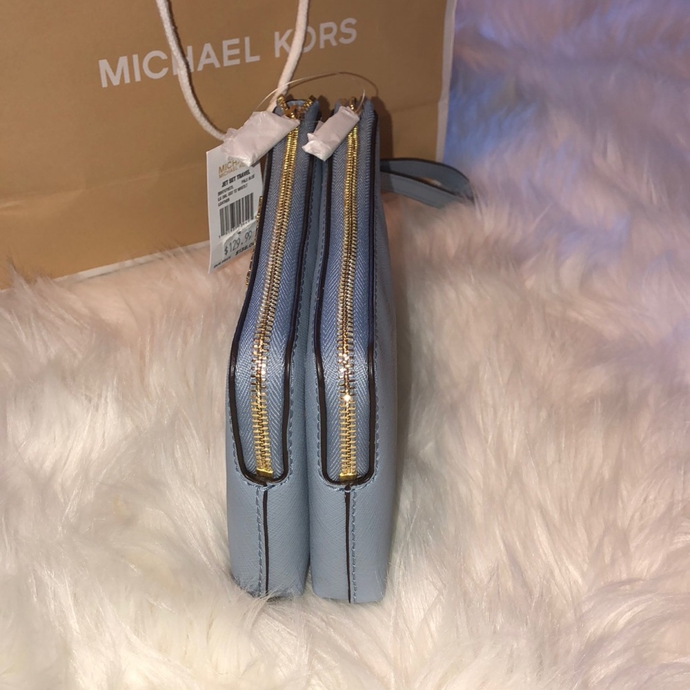 Michael Kors “ Jet Set Travel” wristlet - Picture 4 of 7